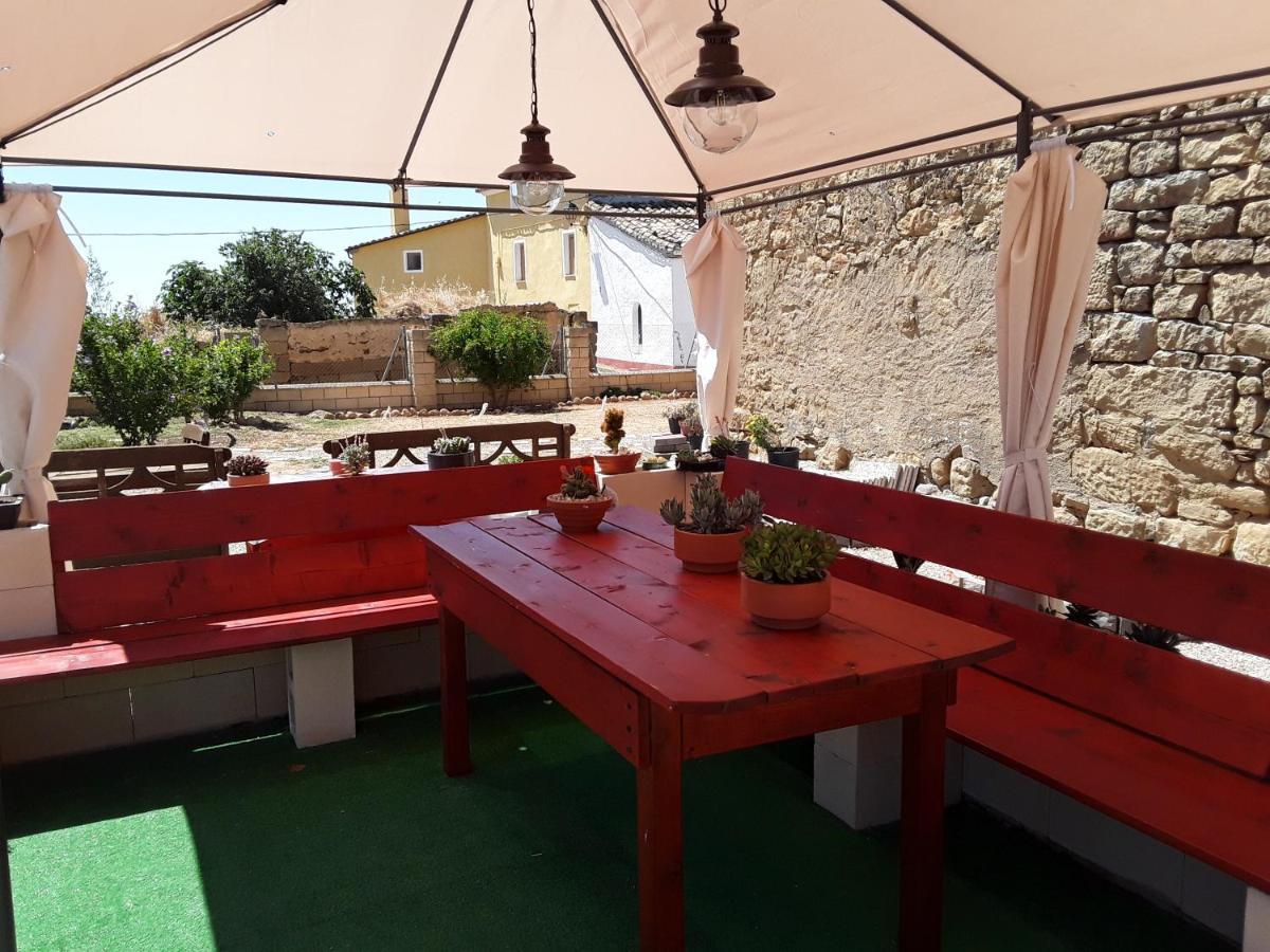 Gasthaus Casa Oliban Arbaniés Exterior foto