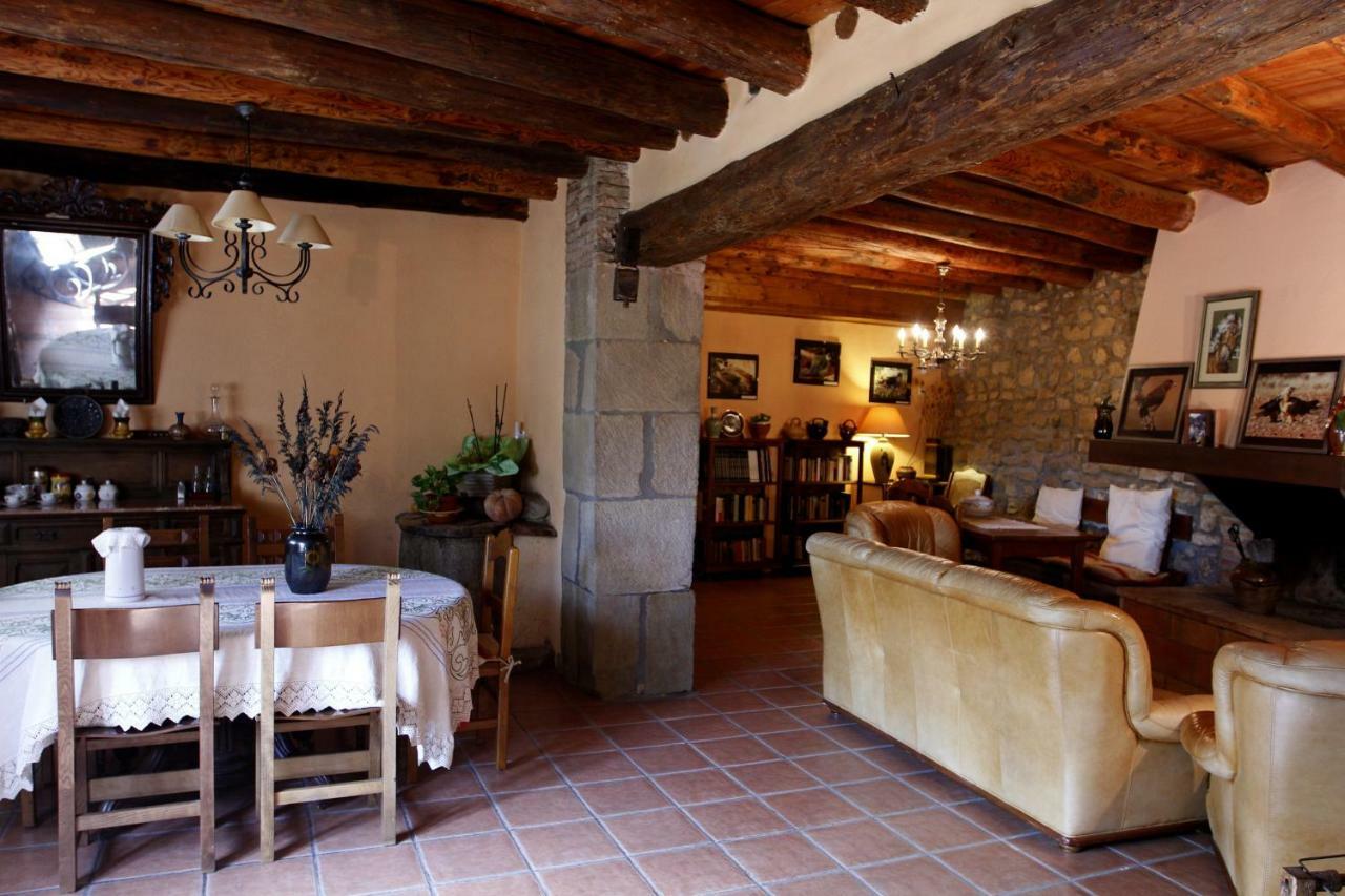 Gasthaus Casa Oliban Arbaniés Exterior foto